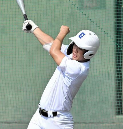 　打撃練習をする県岐阜商・横山（撮影・今井雅貴）