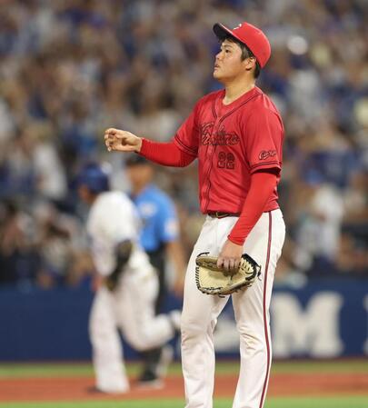 　７回、宮崎に左越え２ランを浴びる高（撮影・金田祐二）