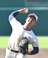　２番手で力投する日大三・近藤優樹（撮影・西田忠信）