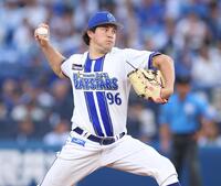 　力投するバウアー（撮影・金田祐二）