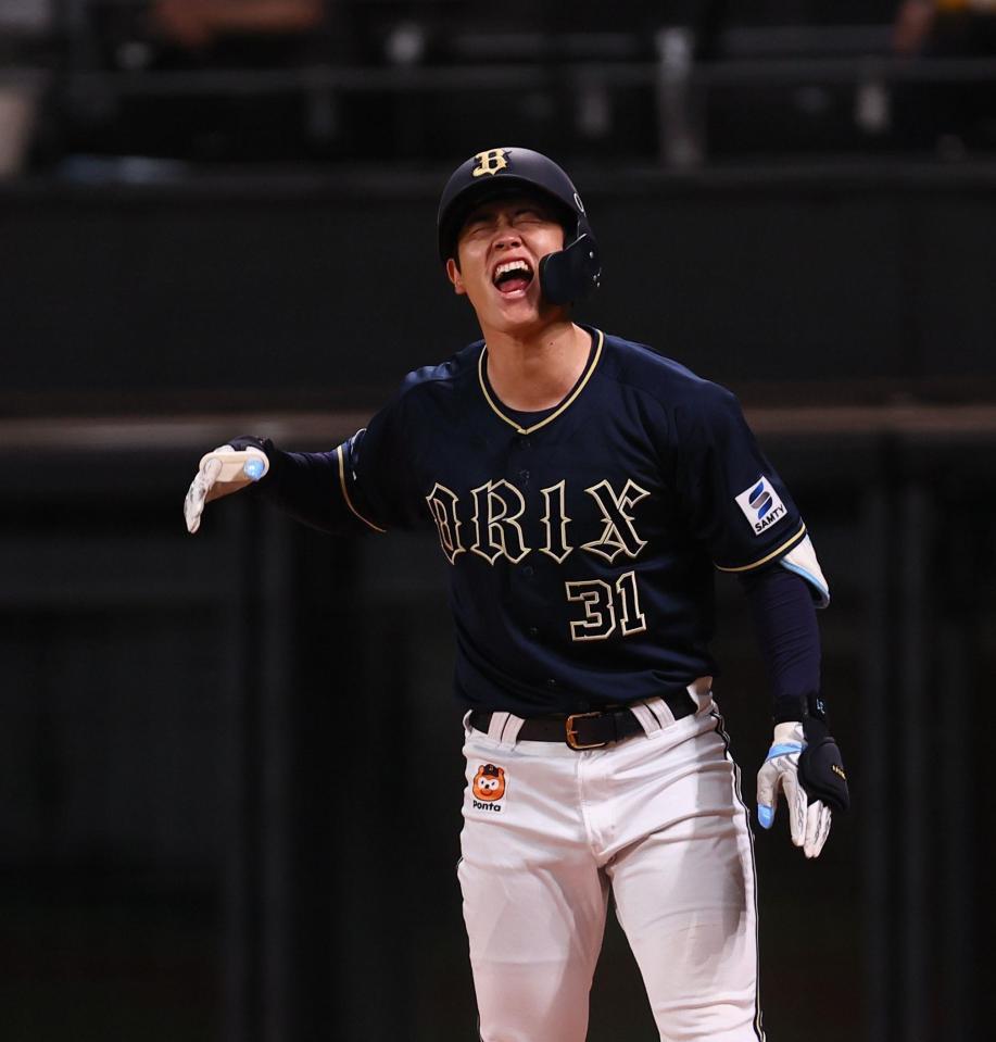 　２回、死球を受け、叫ぶ太田（撮影・中島達哉）