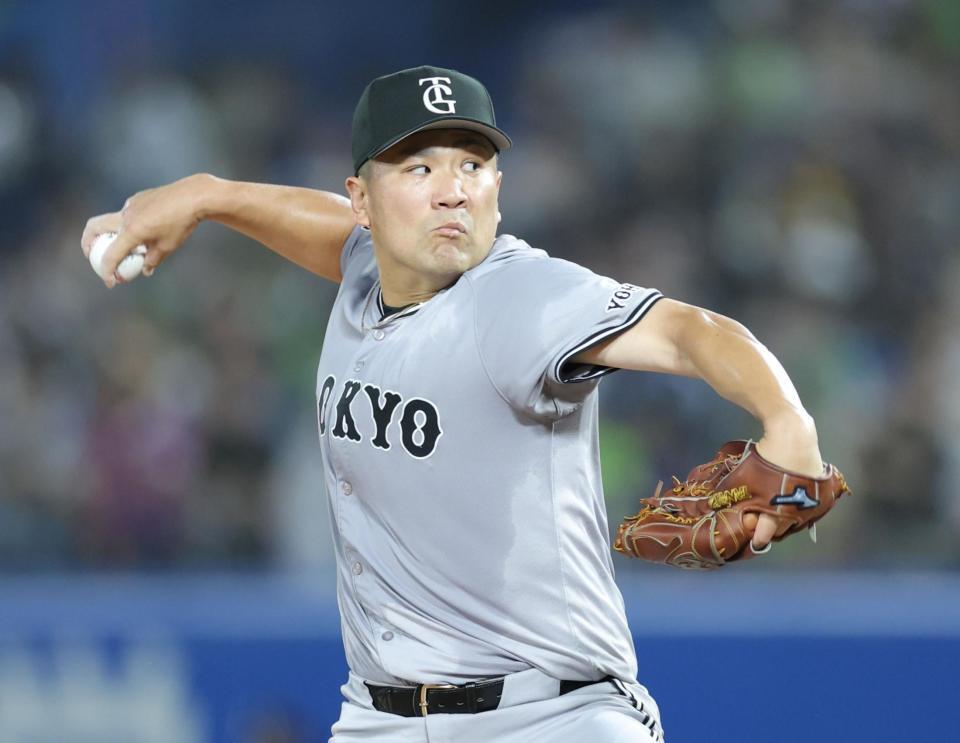 　ヤクルト打線を相手に力投する田中将（撮影・西岡正）
