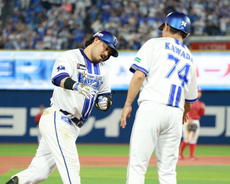 　７回、高から２ランを放った宮崎（撮影・金田祐二）