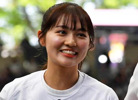 【写真】元プロ野球名捕手の長女「お父さんとイカ釣りしてきたよ」幸せいっぱい父娘ショット