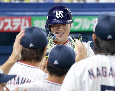 「ペースやばすぎるて」「えぐすぎだろ」ヤクルト・村上 戦列復帰後に本塁打量産