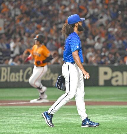 　３回、岡本に先制ソロを浴びたジャクソン