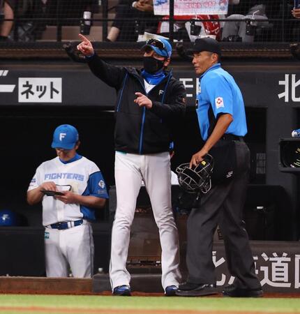 日本ハム・新庄監督　打者ごとに左翼と中堅を入れ替えた理由