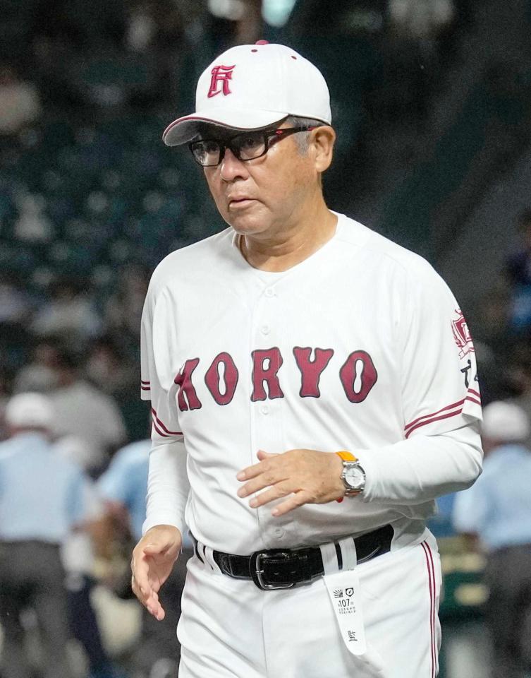 　７日、全国高校野球選手権大会の１回戦を終えた広陵の中井監督