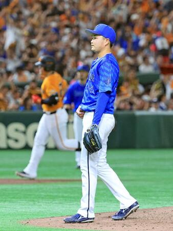 　５回、岡本に先制ソロを浴びた石田裕