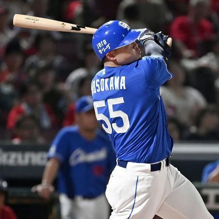 広２-５中（２３日）　中日、３連勝で４位浮上