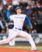 　６回、力投する柴田（撮影・中島達哉）