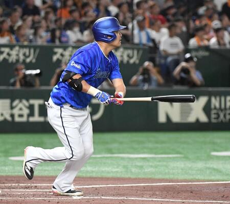 　４回、筒香は中越えに８号ソロを放つ（撮影・佐藤厚）