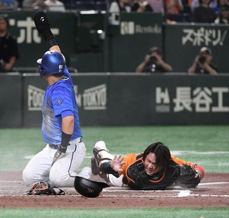 巨人に激震　甲斐が「右手中指中手骨頭骨折」　前日のＤｅＮＡの本塁クロスプレーで走者と接触　阿部監督が明かし、球団が発表