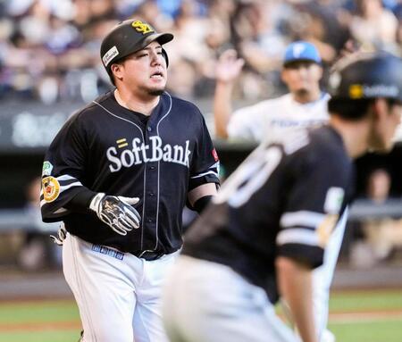 　８回、好機に遊ゴロに倒れた山川