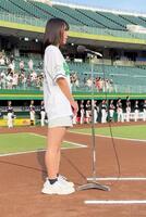 　国歌独唱を行ったＫＯＢｅｒｒｉｅＳ♪の曽谷蘭