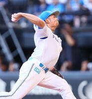 　７回、力投する伊藤（撮影・中島達哉）