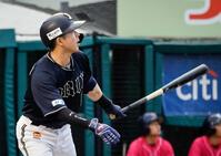 　７回、若月が左越えに本塁打を放つ