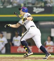 ２回、バックスクリーンへソロを放つ杉本（撮影・立川洋一郎）