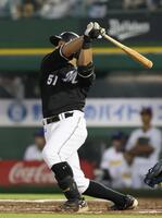 ２回、右犠飛を放つ山口（撮影・立川洋一郎）