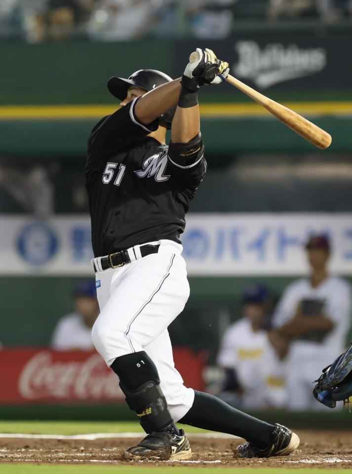 ２回、右犠飛を放つ山口（撮影・立川洋一郎）