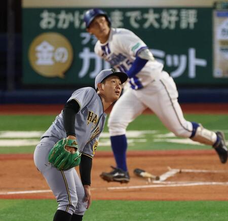 　２回、松尾に左越え同点２ランを浴びる伊原（撮影・金田祐二）