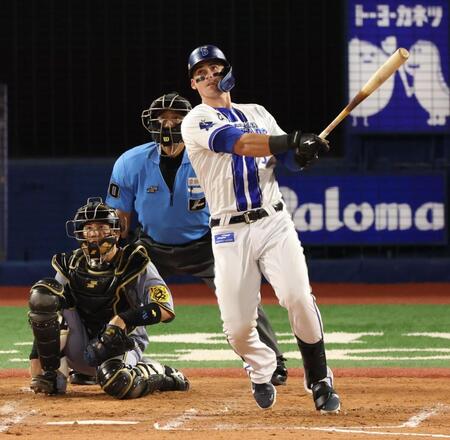 DeNA・オースティンが勝ち越し弾「良い風に乗ってくれた!」 真骨頂の逆方向への一撃 右中間へ6号ソロ