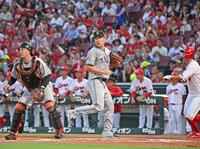 　１回、末包に適時二塁打を許した田中将