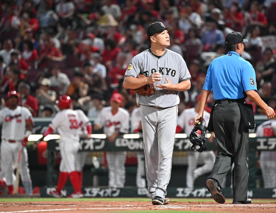 　２回、ファビアンの打席で暴投し三走・菊池の生還を許した田中将