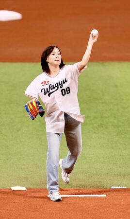 【写真】透明感抜群の元美女アスリート　モデルと勘違い続出「９０点」始球式