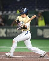 　９回、２ランを放つ北條