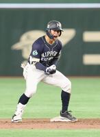 　６回、適時二塁打を放った日本通運・木下朗（撮影・石井剣太郎）