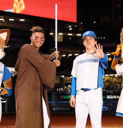 日本ハム　逆襲７０勝！ソフトバンク撃墜へ「ＳＴＡＲ　ＷＡＲＳ　ＷＥＥＫ」で一丸星　水谷先制打で火つけた