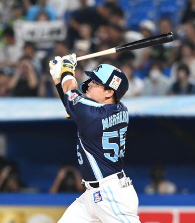 　３回、勝ち越し２ランを放った村上（撮影・園田高夫）