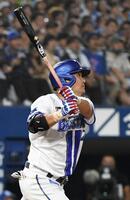 　１回、筒香は右中間に１２号同点２ランを放つ（撮影・佐藤厚）