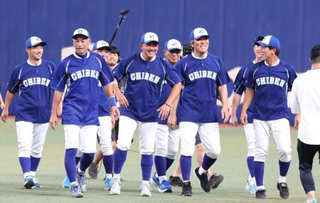 【動画】どこまで飛ばすの！？５１歳とは思えないイチロー氏　女子高生球児の前で圧巻のフリー打撃にスタンド大歓声