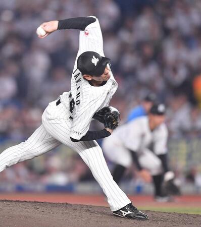 　７回から登板し１イニングを無失点に抑えた高野（撮影・開出牧）