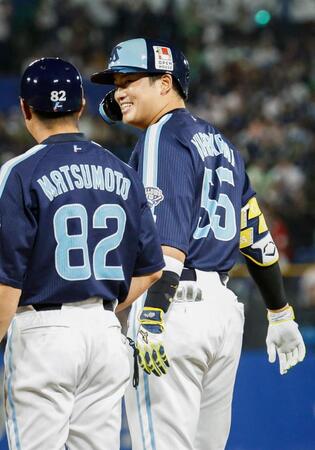 　４回、適時打を放った村上