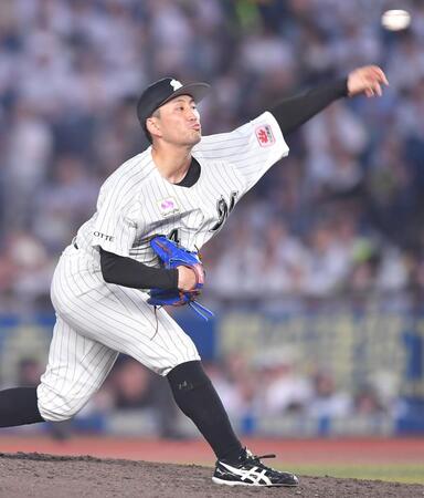 　力投する小島（撮影・開出牧）