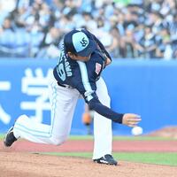 　力投する下川（撮影・園田高夫）