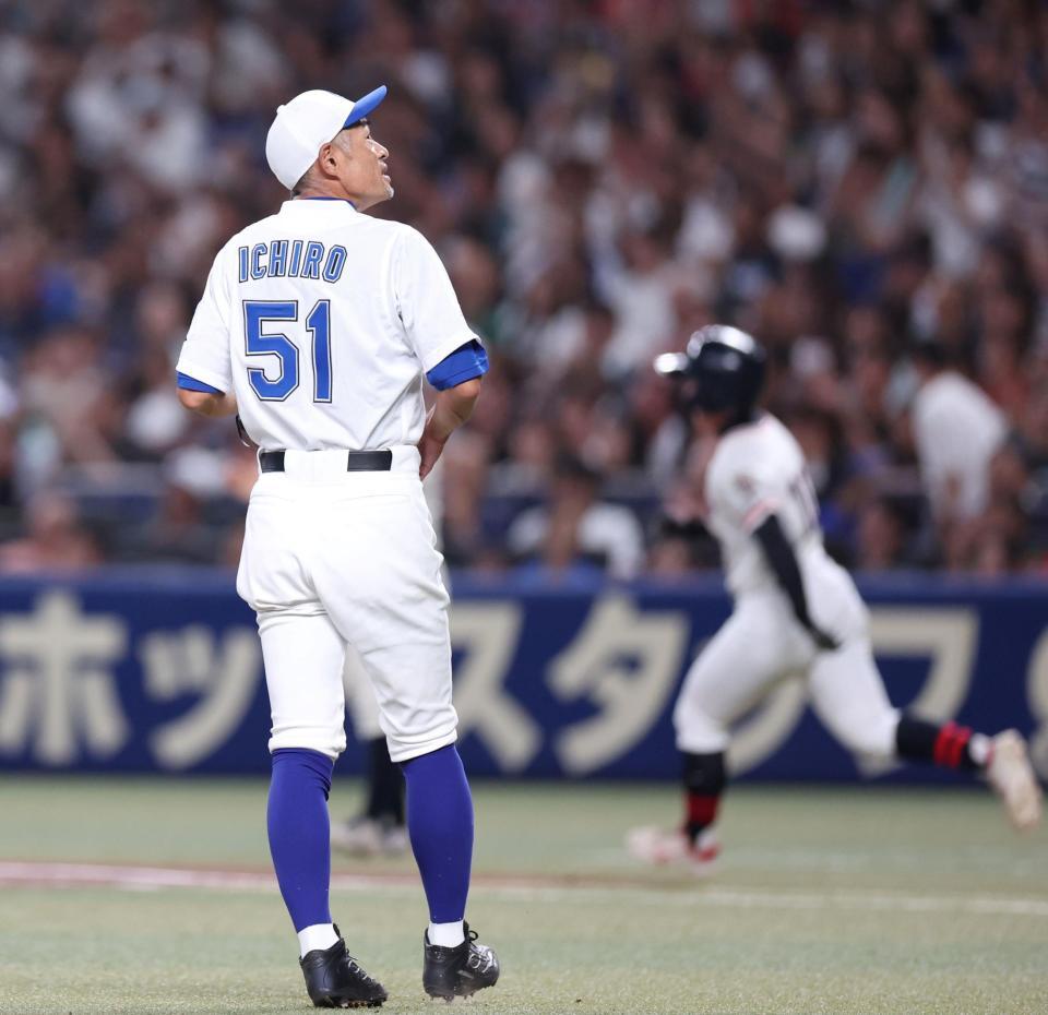 　７回、初安打を浴びたＫＯＢＥ　ＣＨＩＢＥＮ・イチロー氏（撮影・中田匡峻）