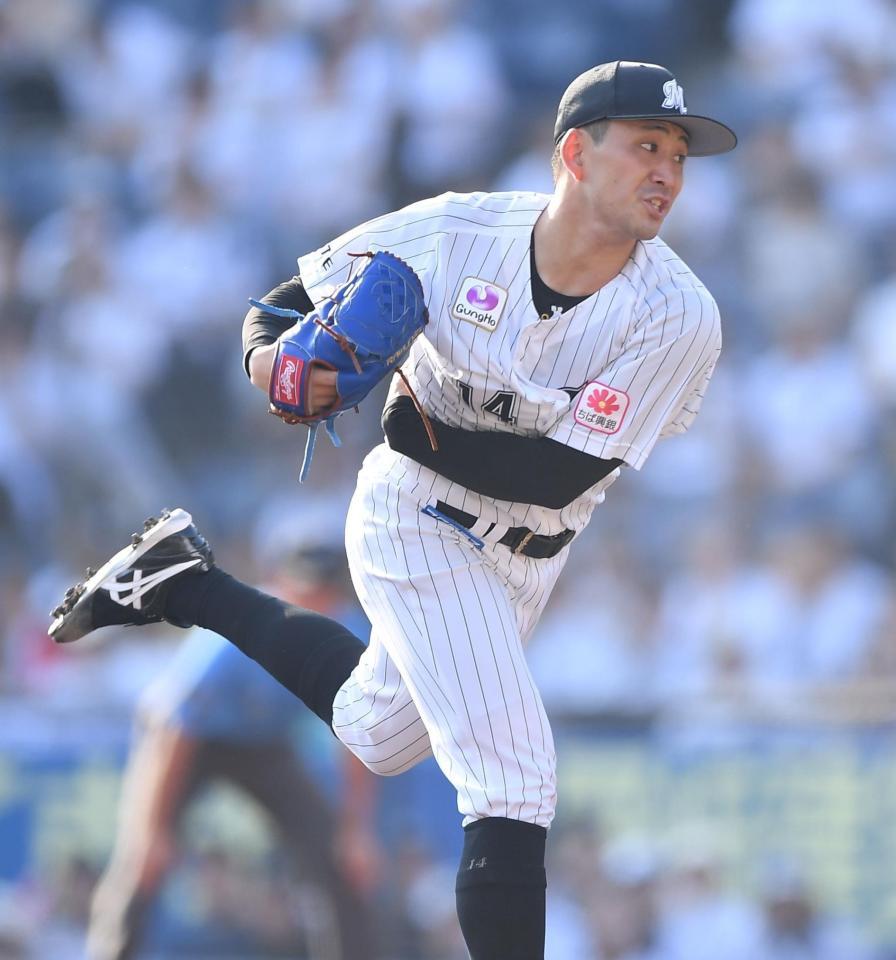 　力投する小島（撮影・開出牧）