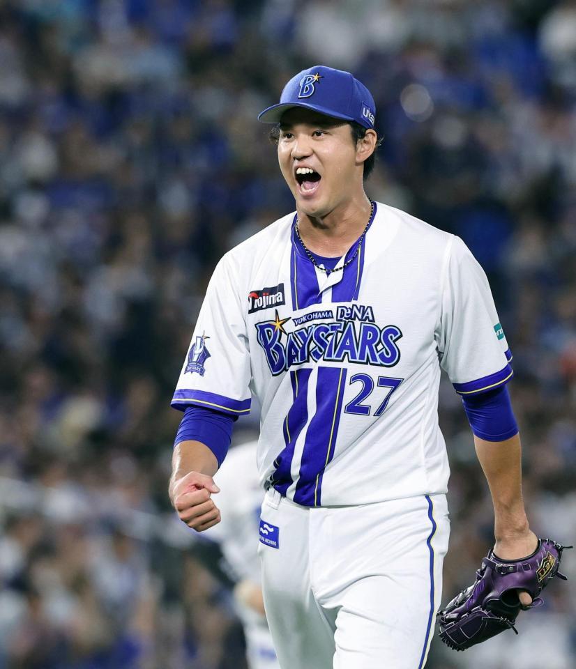 　４回、板山を空振り三振に仕留め、雄たけびを上げる藤浪