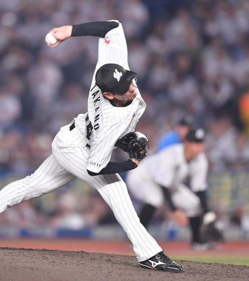 　７回から登板し１イニングを無失点に抑えた高野（撮影・開出牧）