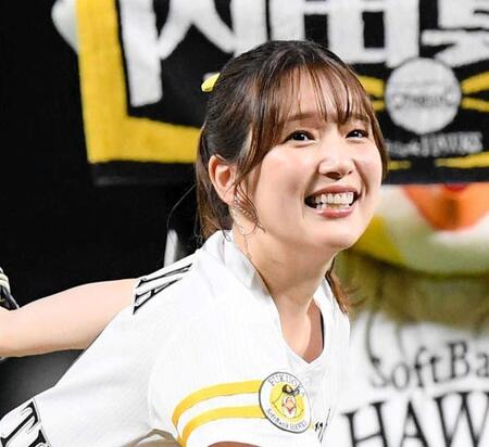 「内田真礼６勝目」鷹党美人声優、始球式デー６戦６勝にＳＮＳ衝撃「ありがたやありがたや」「無敗伝説継続」「やはり内田真礼は全てを解決する」