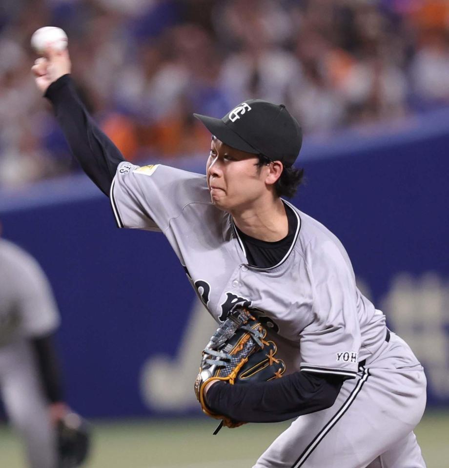 力投する先発の山崎