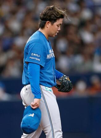 　７回、オリックスに勝ち越しを許した金村