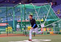 　先乗りしていた加藤貴はアップする（撮影・山口登）