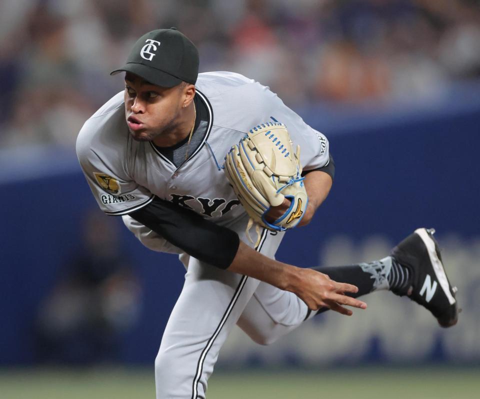 　９回に登板したマルティネス