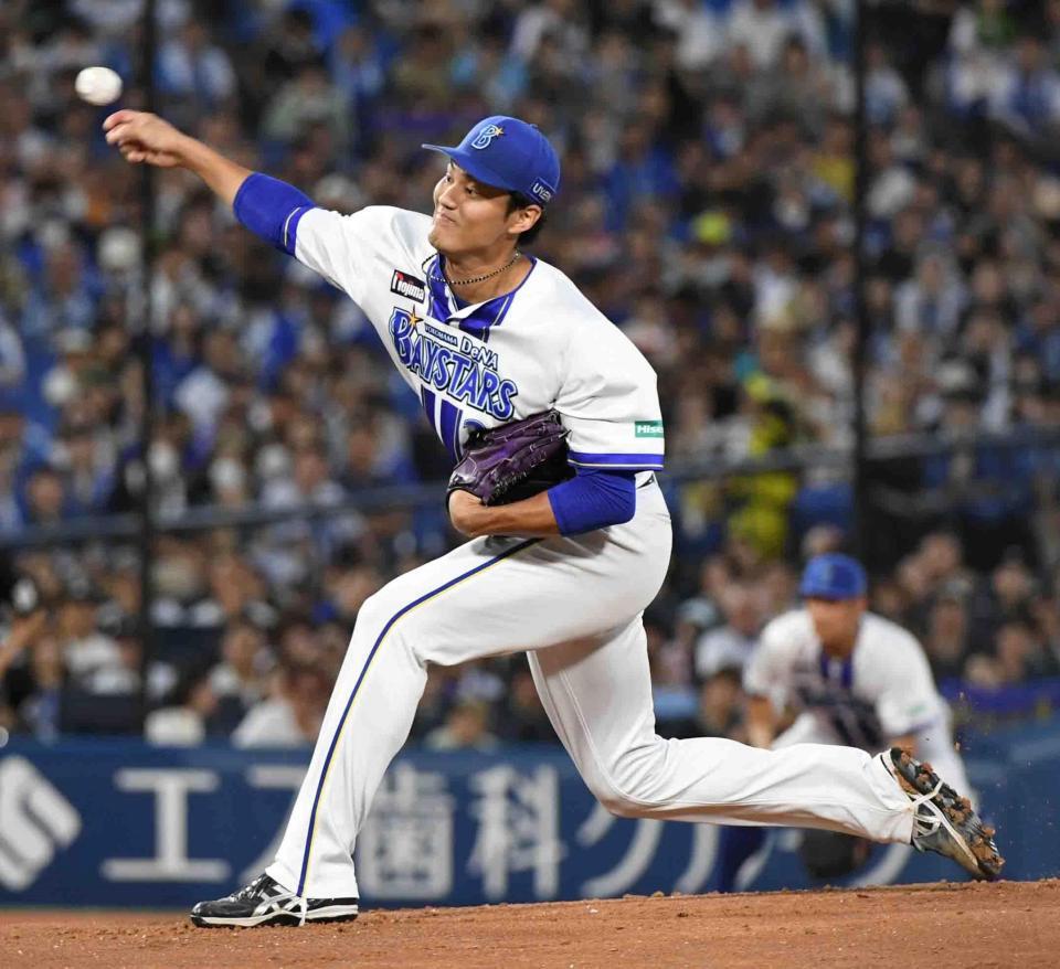　ヤクルト打線に立ち向かう藤浪（撮影・佐藤厚）