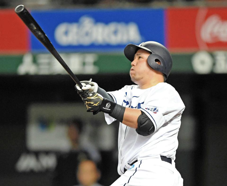 　西武時代の山川＝２０１８年